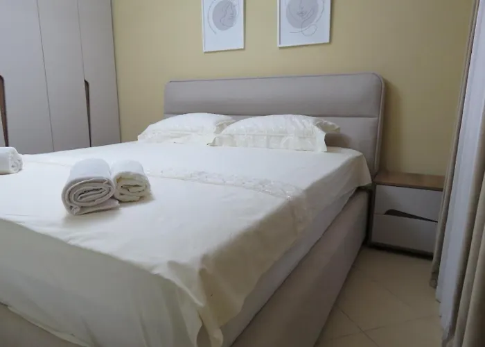Xhomlliku Apartment, Xhamllik Tirana