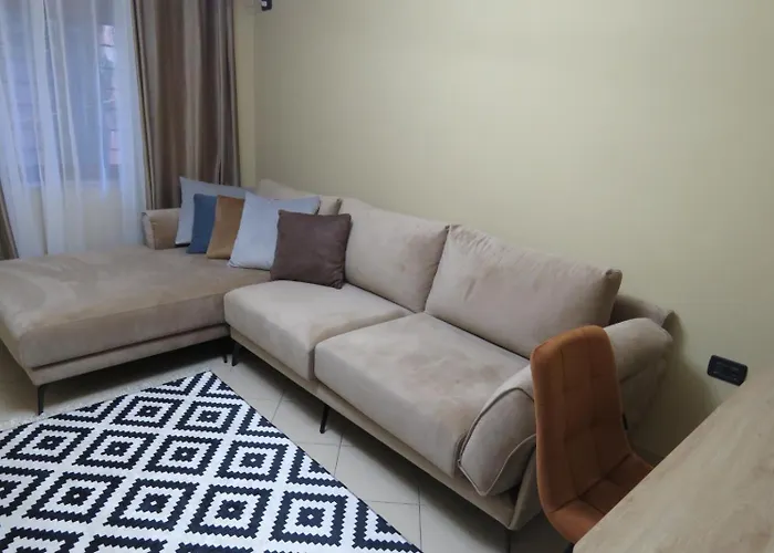 Xhomlliku Apartment, Xhamllik Tirana