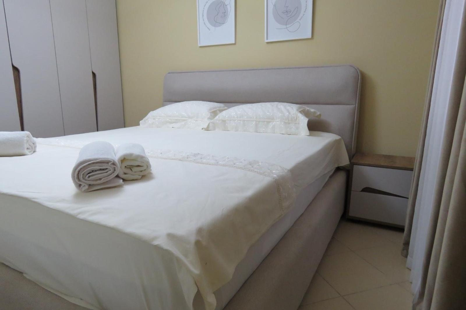 Xhomlliku Apartment, Xhamllik Apartment