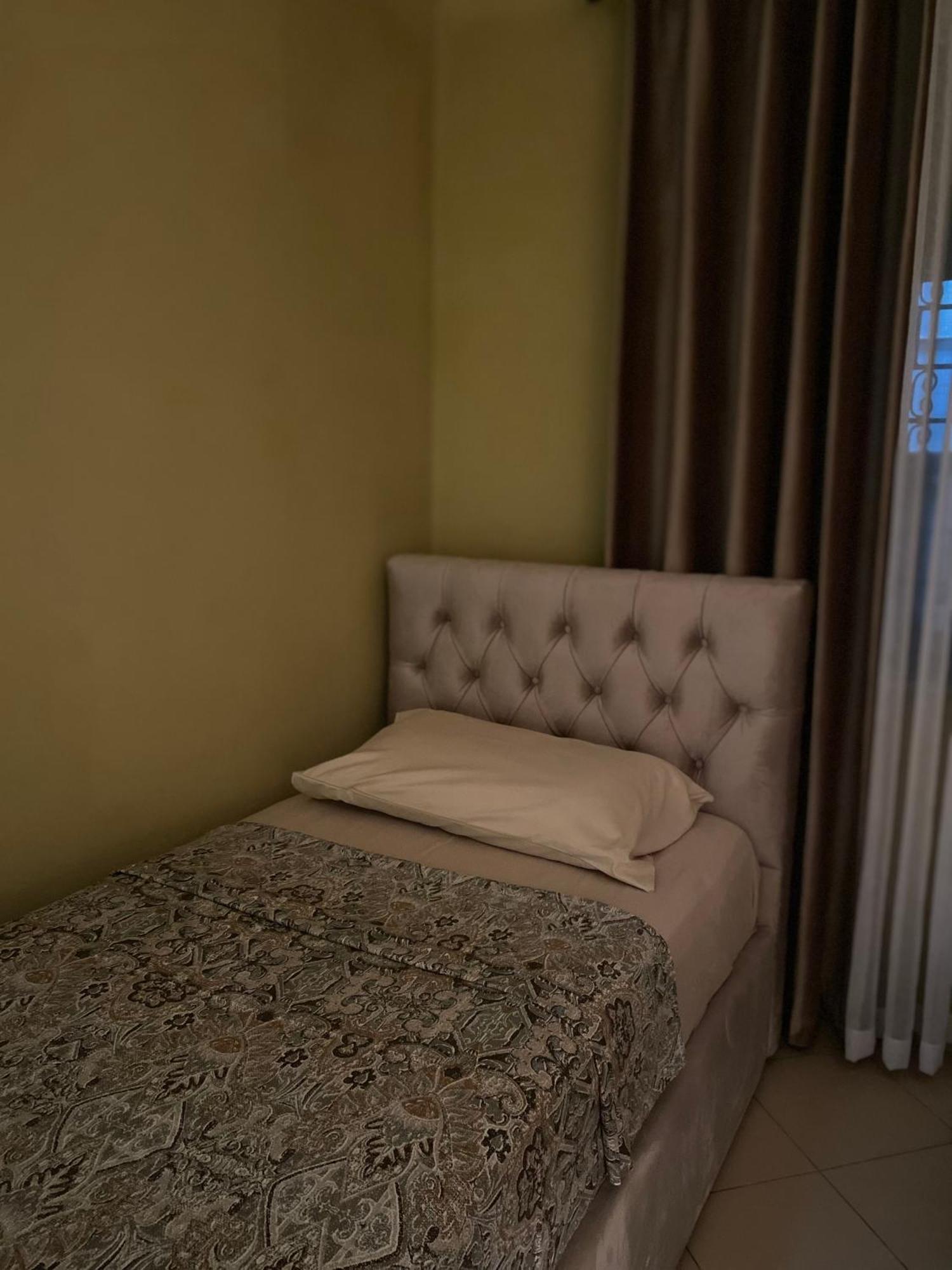 Xhomlliku Apartment, Xhamllik Apartment